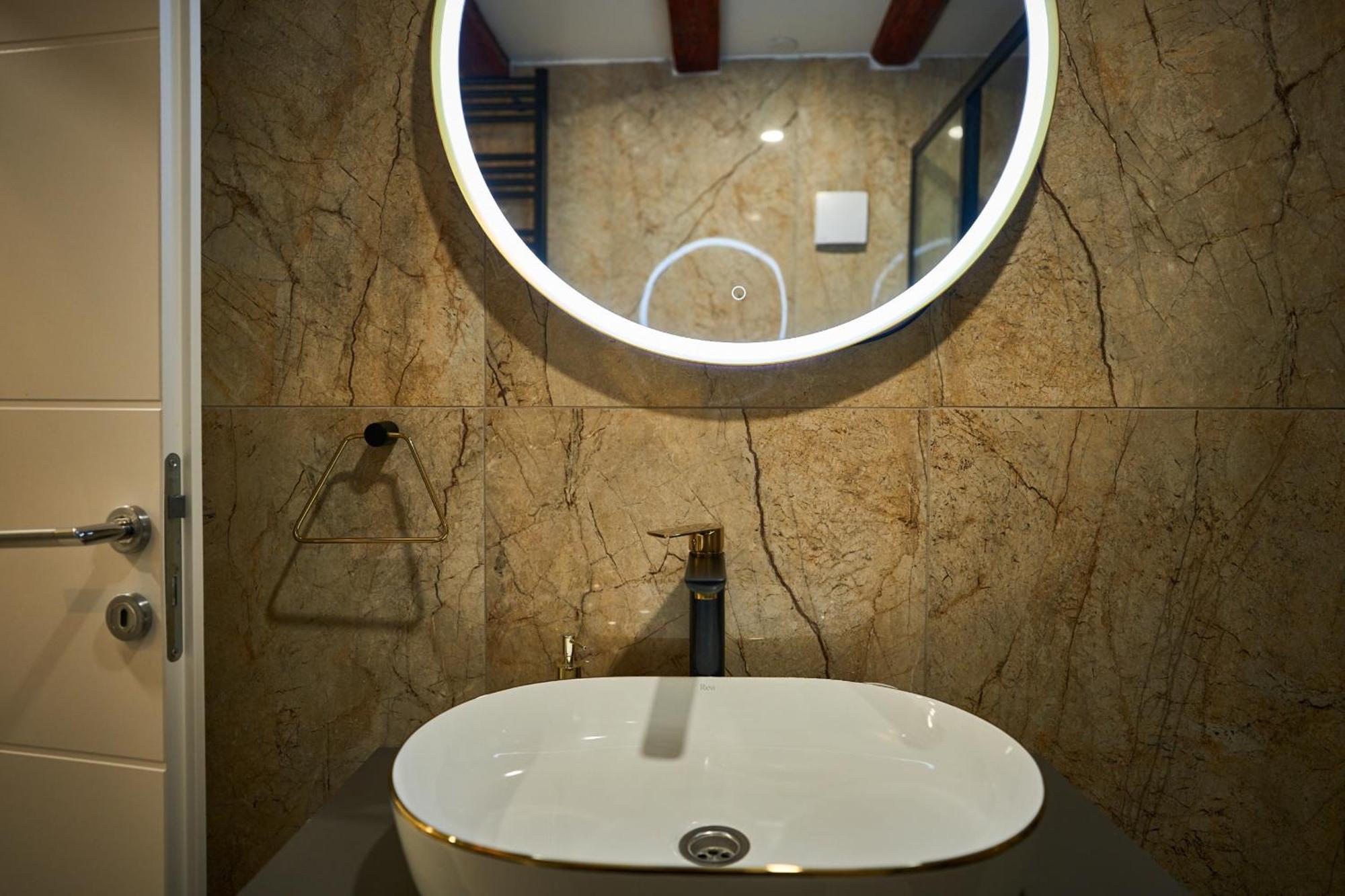Bernard Deluxe Renovated Peaceful Old Town Gem Apartment Сплит Екстериор снимка